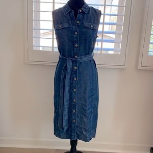 NWT. Calvin Klein lightweight denim/chambray button down dress. Size 6